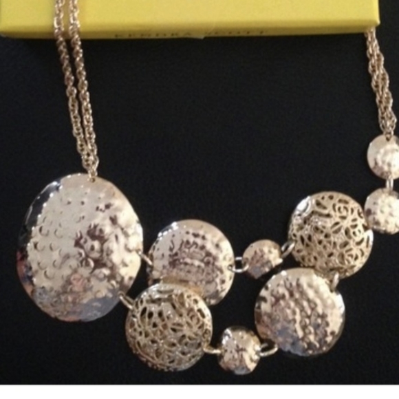 ❗️SOLD❗️Kendra Scott Lena Bib Gold Necklace - Picture 3 of 4